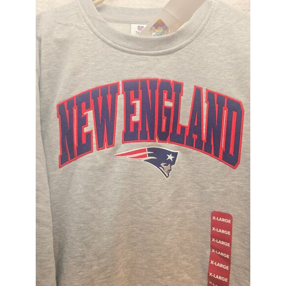 New England Patriots Sweatshirt Mens Crewneck size XL Gray Graphic 6761 - Picture 2 of 8